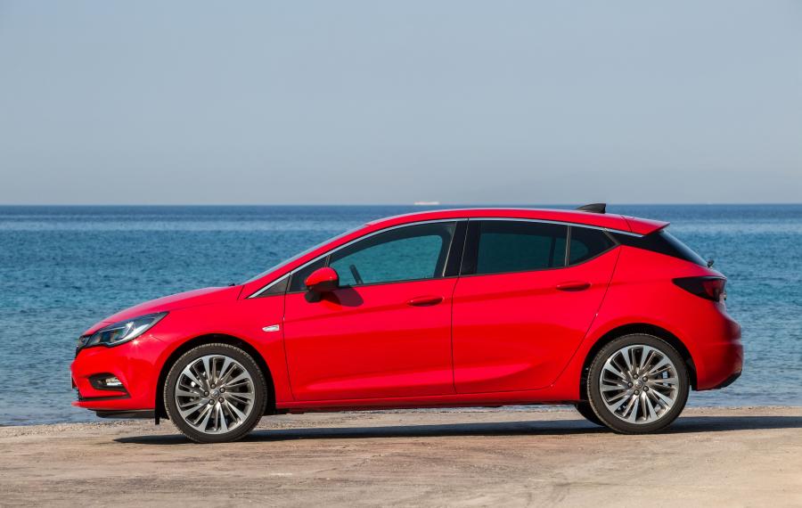  Opel Astra 2015 года  (фото 28 из 35)